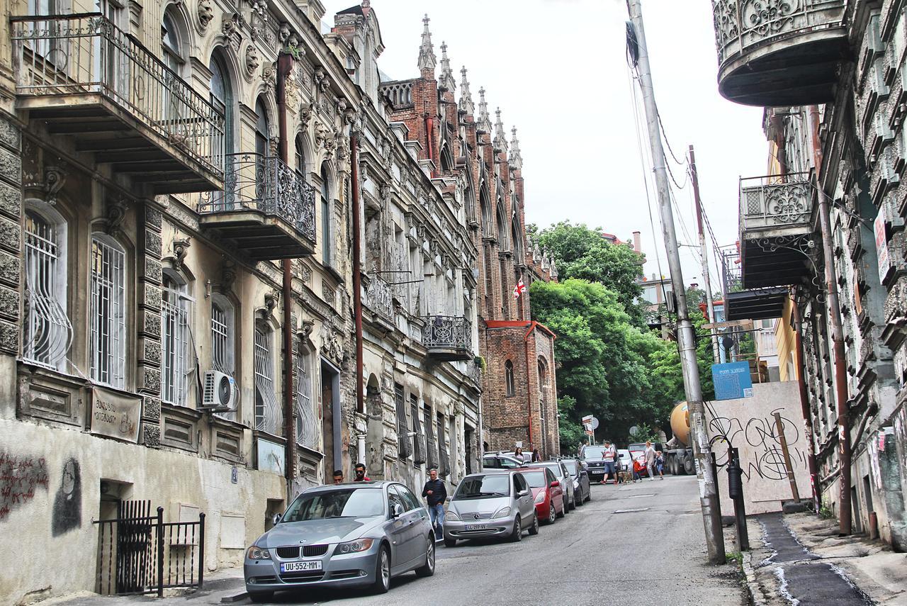 Holiday House Tbilisi Bagian luar foto