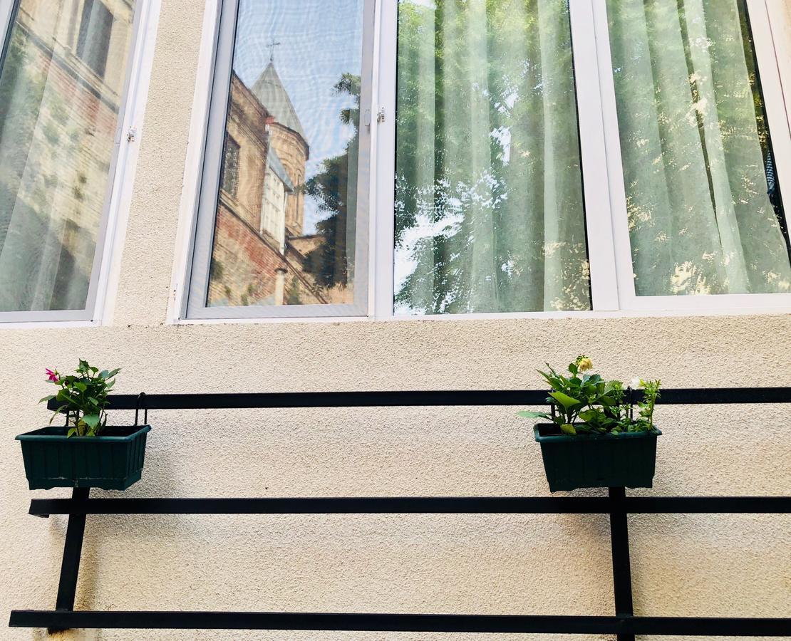 Holiday House Tbilisi Bagian luar foto
